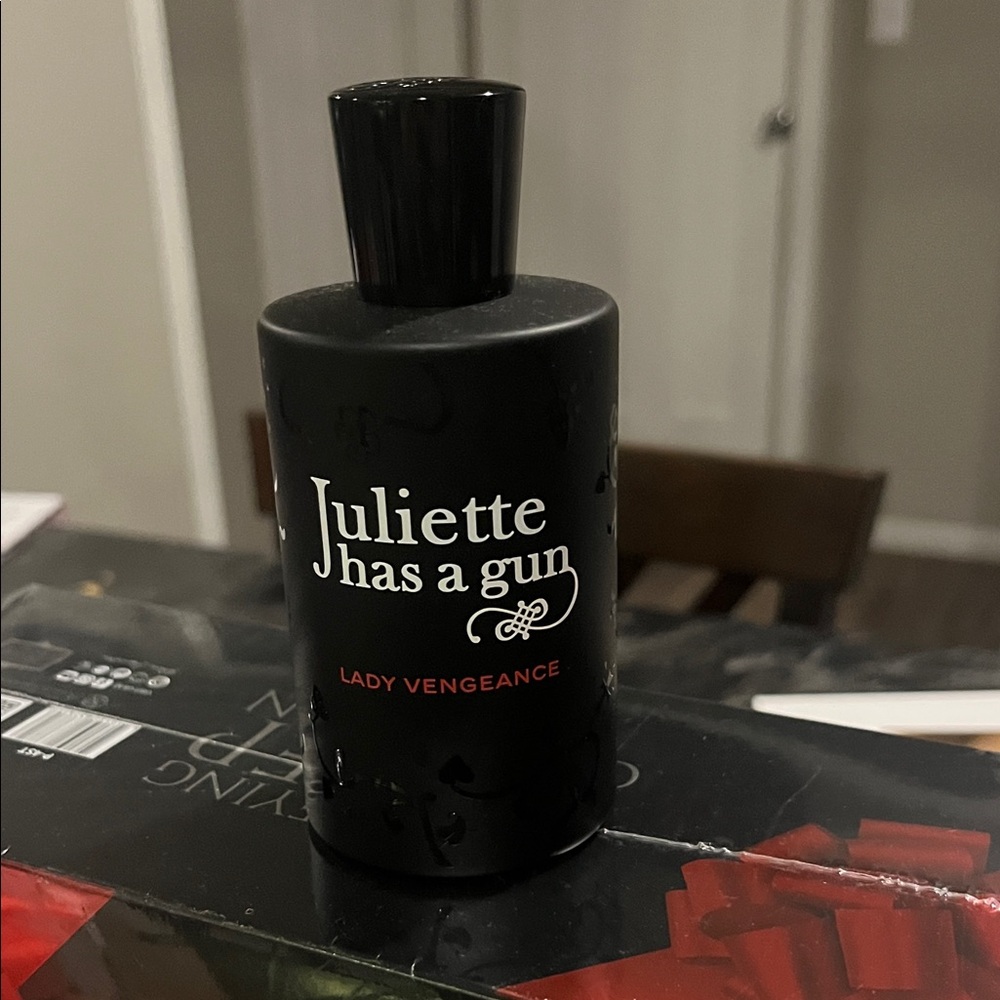 Juliette Has a Gun Lady Vengeance Perfume